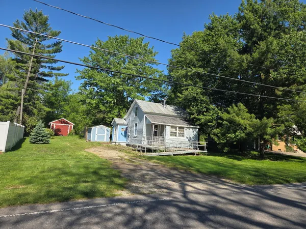 $48,000 | 4426 12th Street, Wayland, MI 49348