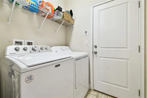 $489,000 | 1241 Florablu Drive, Seffner, FL 33584