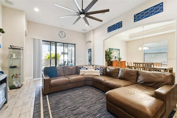 $489,000 | 1241 Florablu Drive, Seffner, FL 33584