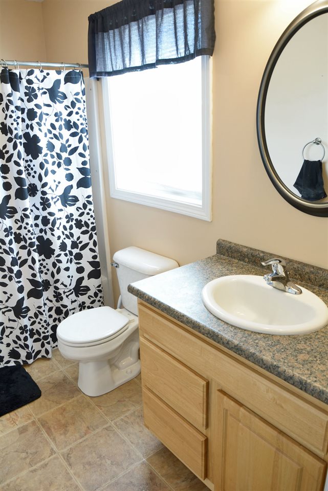 19 Pond Road Raymond, NH 03077 - Photo 24 of 36
