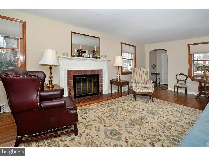 126 Garden Road Oreland, PA 19075 - Photo 3 of 25 Gallery Image 3
