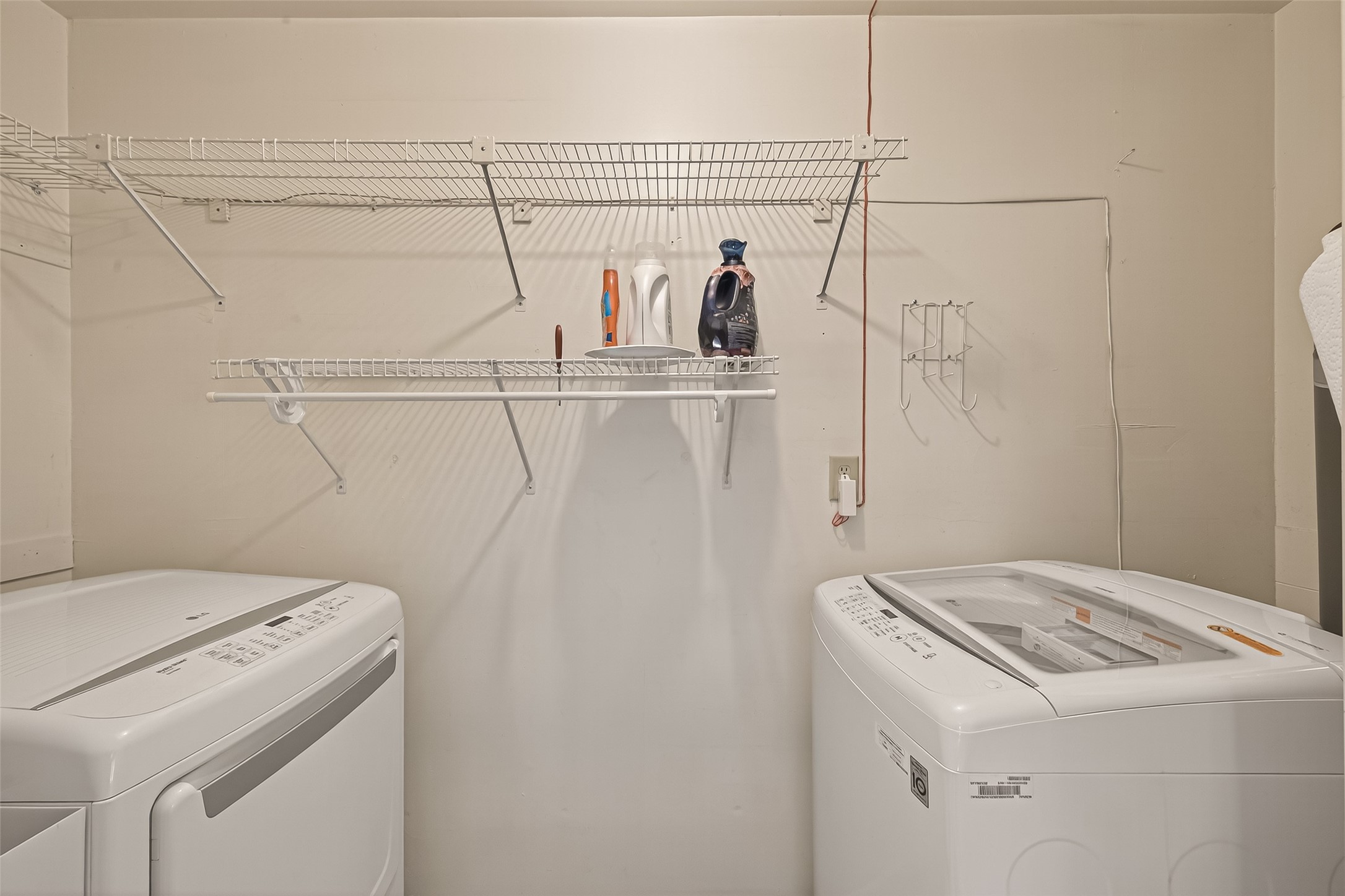 11535 Willis Waukegan Road Conroe, TX 77303 - Photo 25 of 47 a utility room with dryer and washer