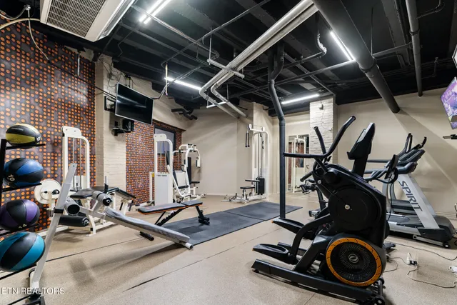 $1,700 | 116 South Gay Street, Unit 707, Knoxville, TN 37902