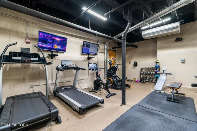 $1,700 | 116 South Gay Street, Unit 707, Knoxville, TN 37902