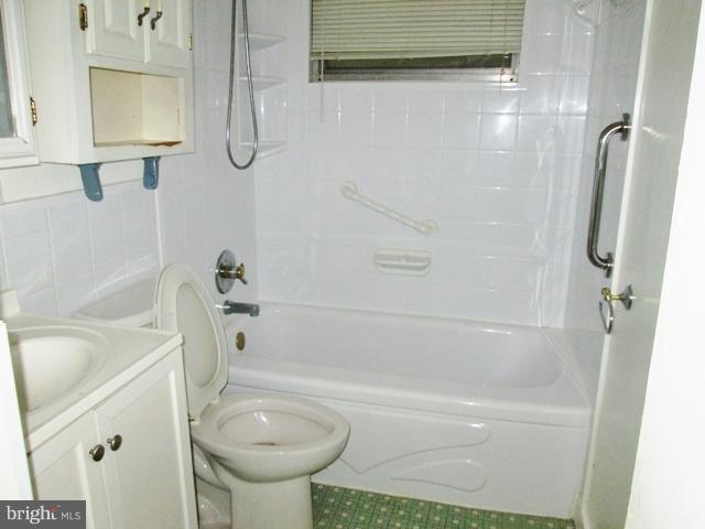 4109 Keswick Road Alexandria, VA 22309 - Photo 9 of 16 Bath