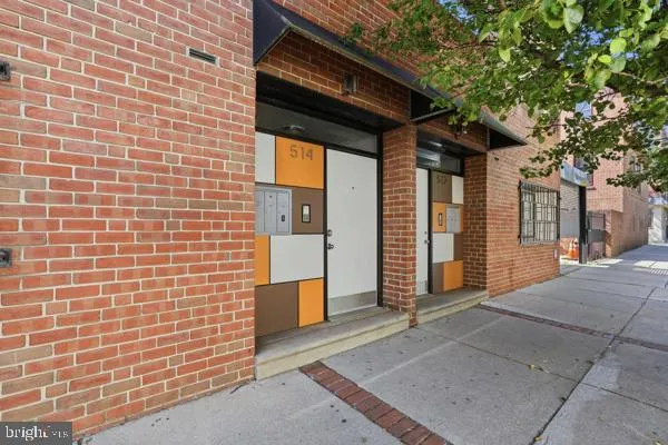 $2,500 | 514-00 South 12th Street, Unit C, Philadelphia, PA 19147