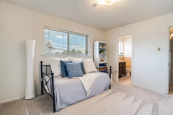 $219,000 | 6027 East University Boulevard, Unit 215, Dallas, TX 75206