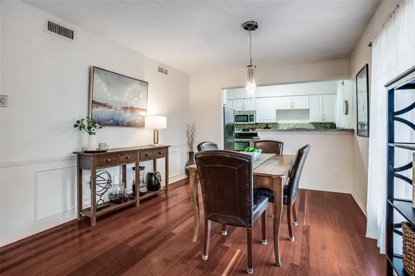 $219,000 | 6027 East University Boulevard, Unit 215, Dallas, TX 75206