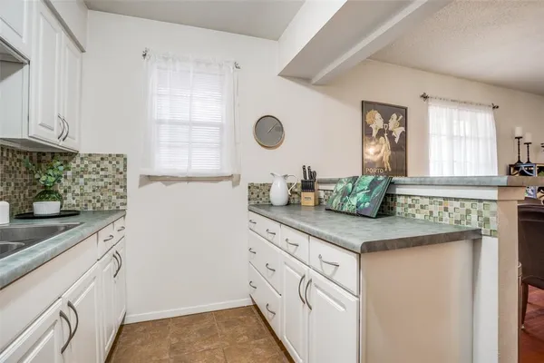 $219,000 | 6027 East University Boulevard, Unit 215, Dallas, TX 75206