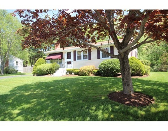 7 Zenas Road Holbrook, MA 02343 - Photo 3 of 16