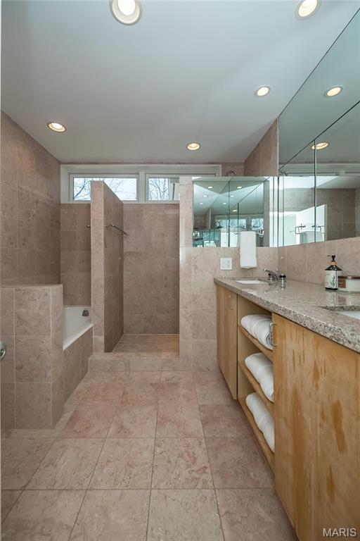 34 Dromara Road Ladue, MO 63124 - Photo 29 of 48 Gallery Image 29