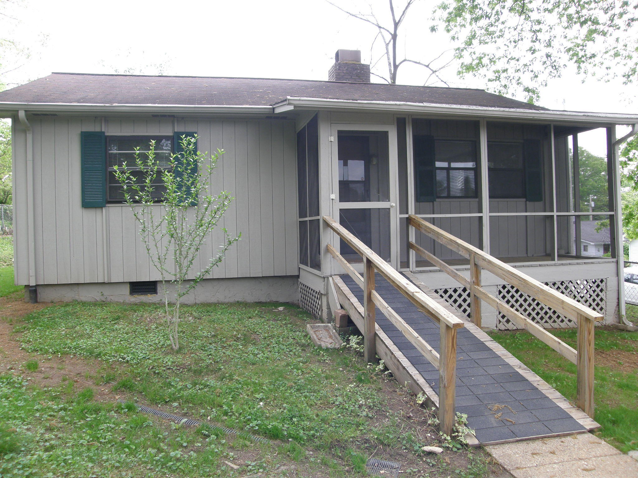115 Tucker Road Oak Ridge, TN 37830 - Photo 1 of 27 P1013761