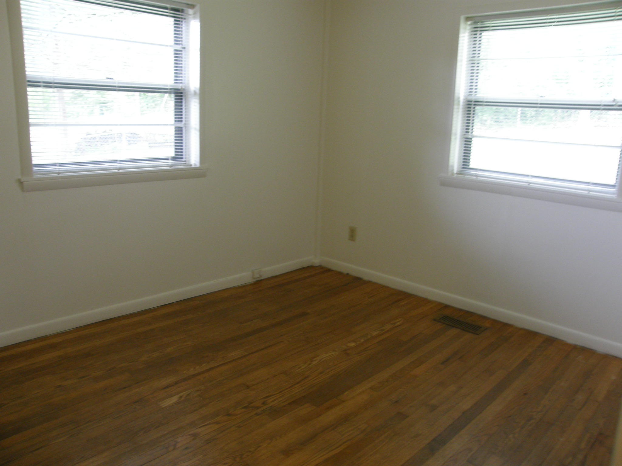 115 Tucker Road Oak Ridge, TN 37830 - Photo 18 of 27 P1013745