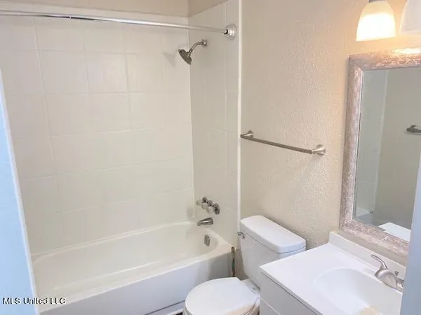 $1,475 | 17260 Lakeview Road, Saucier, MS 39574