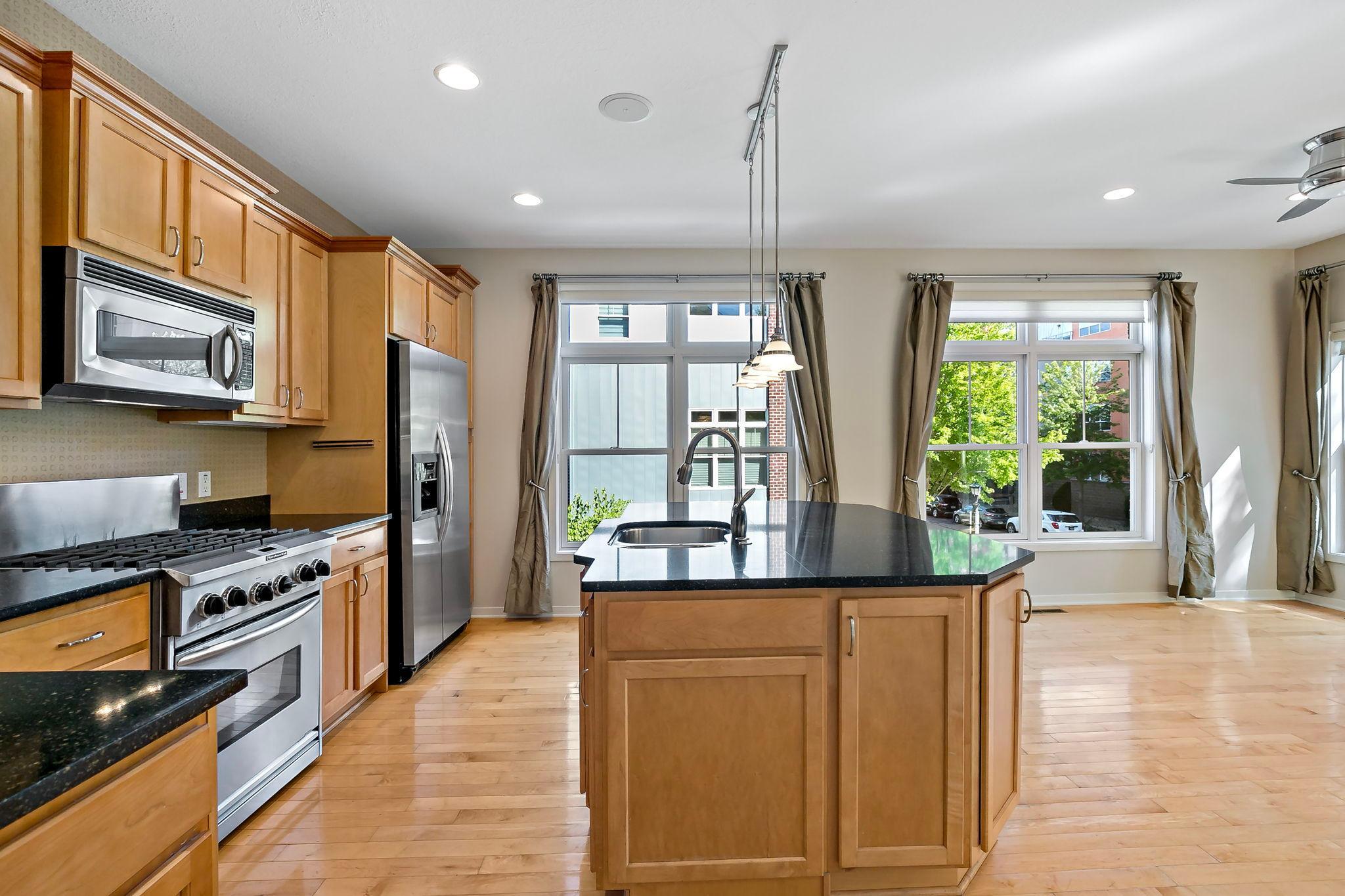 340 Spring Street St. Paul, MN 55102 - Photo 7 of 29