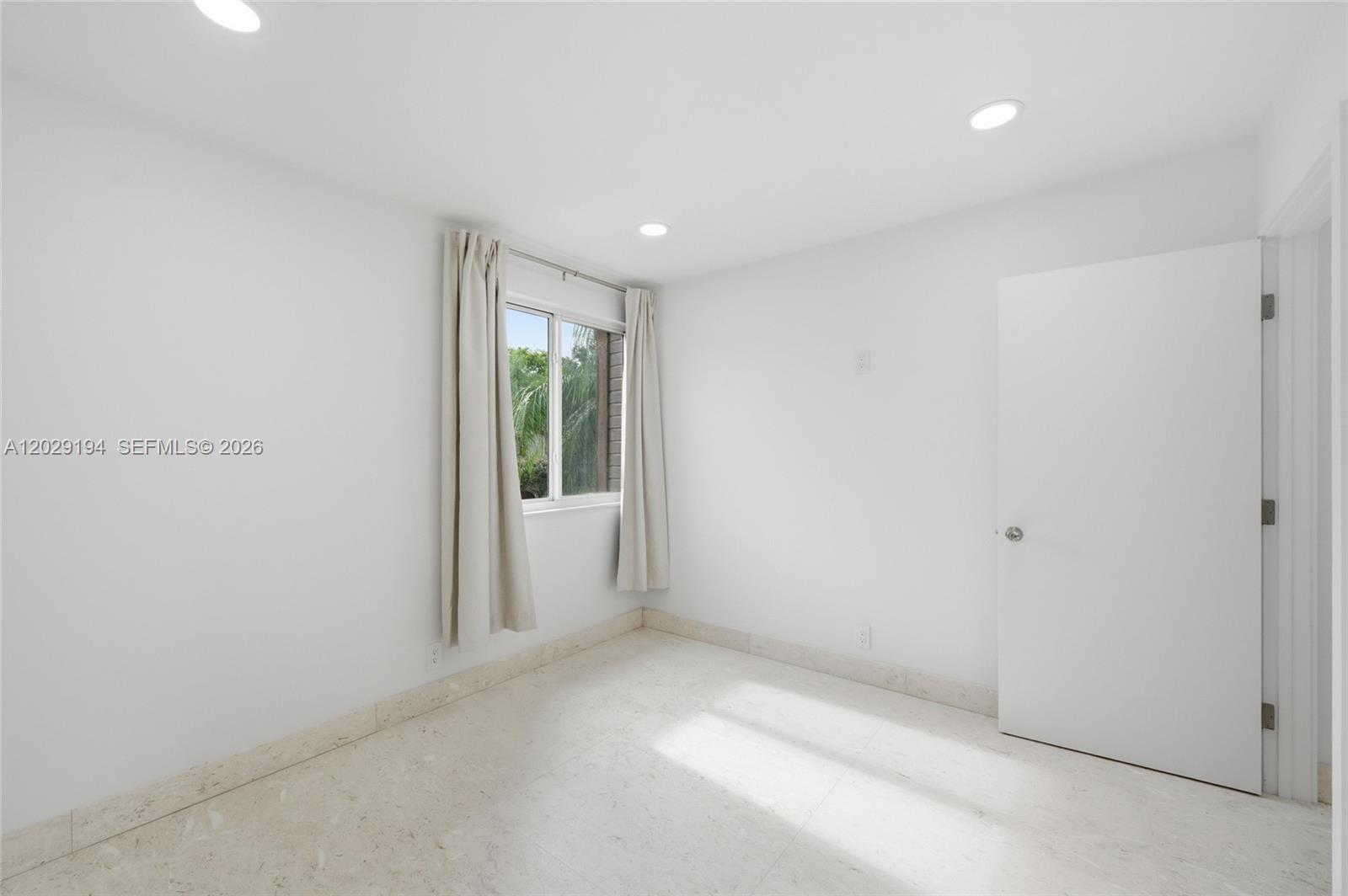22384 Thousand Pines Lane Boca Raton, FL 33428 - Photo 17 of 70