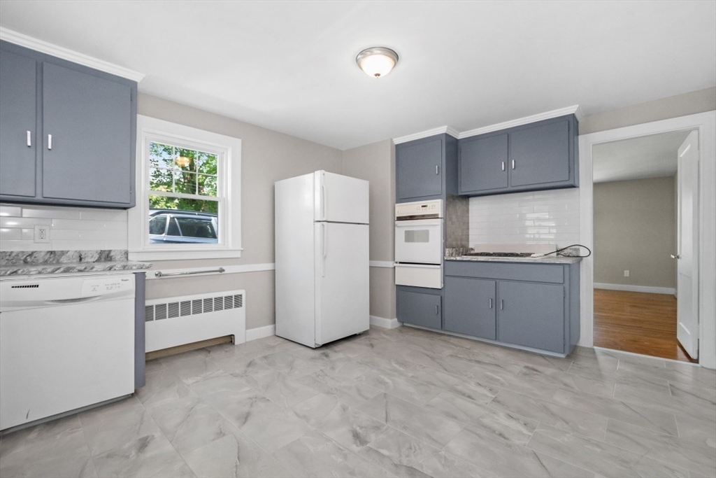 12-14 Elson Road Waltham, MA 02451 - Photo 7 of 35