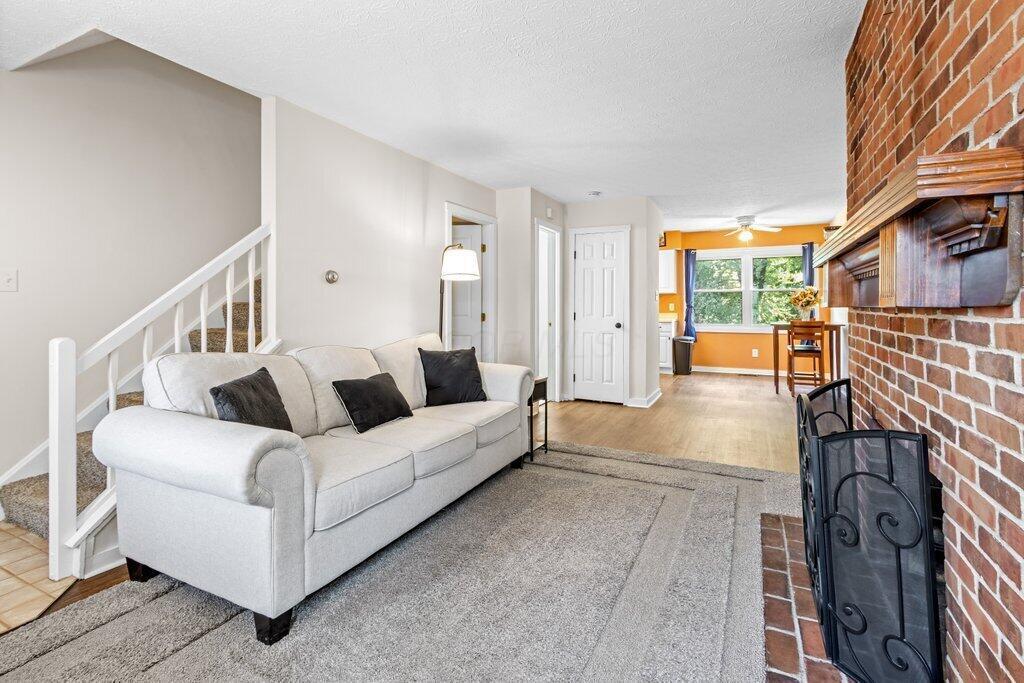 372 Edinburgh Road Dublin, OH 43017 - Photo 7 of 30 372 Edinburgh Road-6.jpg-SMALL