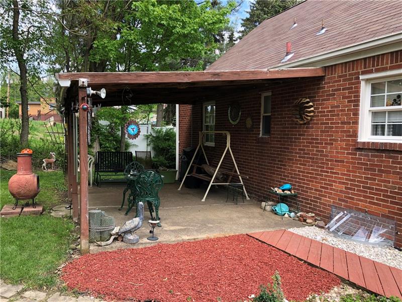 1021 Hamil Road Verona, PA 15147 - Photo 19 of 21 COVERED PATIO