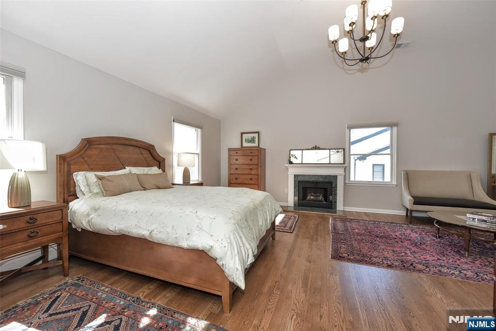 540 Burlington Street Paramus, NJ 07652 - Photo 17 of 34