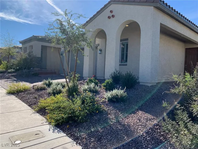 $2,250 | 819 Wilford Springs Street, Henderson, NV 89011