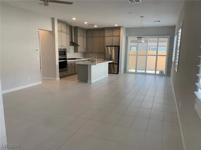 $2,250 | 819 Wilford Springs Street, Henderson, NV 89011