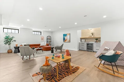 $3,198,000 | 190 Brookline Street, Needham, MA 02492