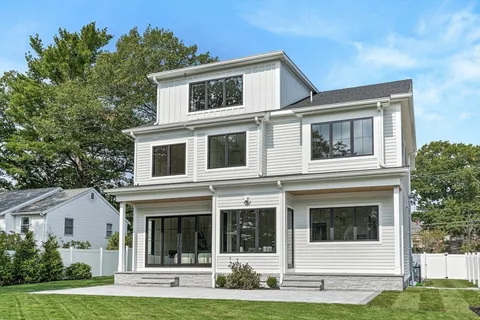 $3,198,000 | 190 Brookline Street, Needham, MA 02492
