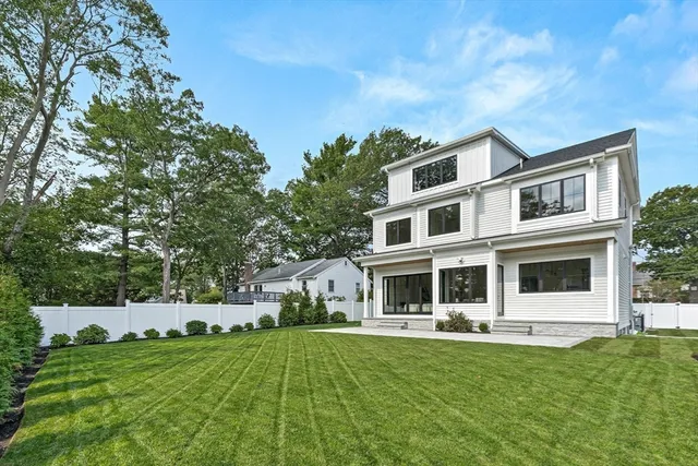 $3,250,000 | 190 Brookline Street, Needham, MA 02492