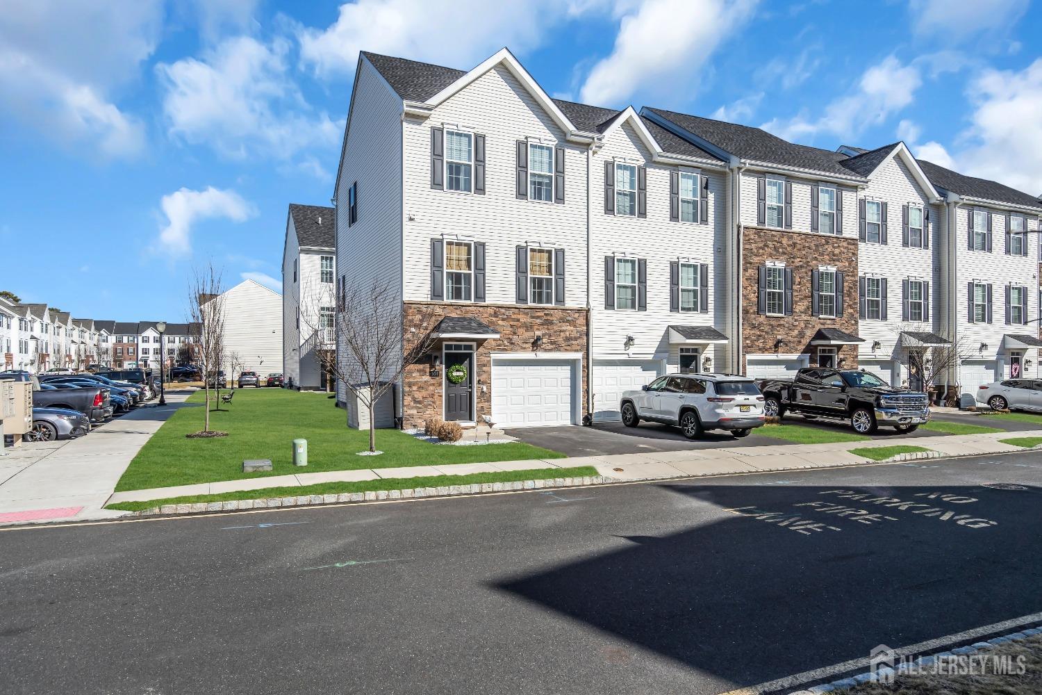 101 Revival Road Brick, NJ 08723 - Photo 4 of 55