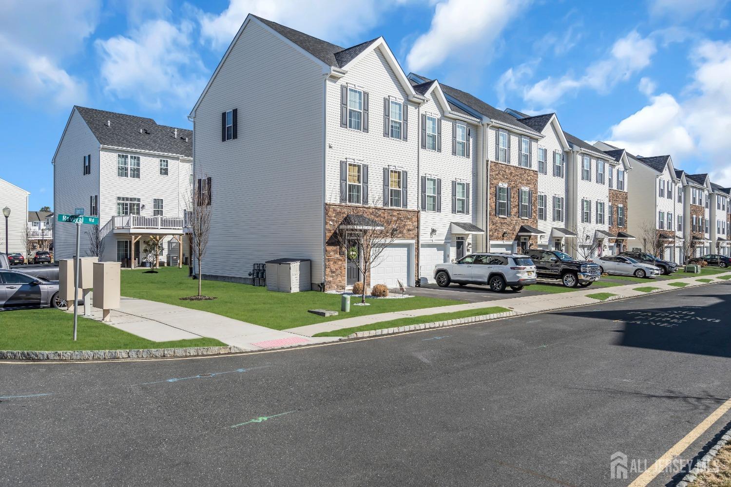 101 Revival Road Brick, NJ 08723 - Photo 5 of 55