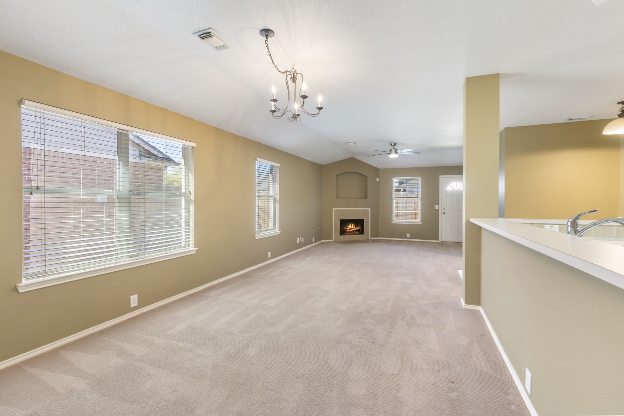 4815 Rustic Field Lane Katy, TX 77449 - Photo 12 of 47