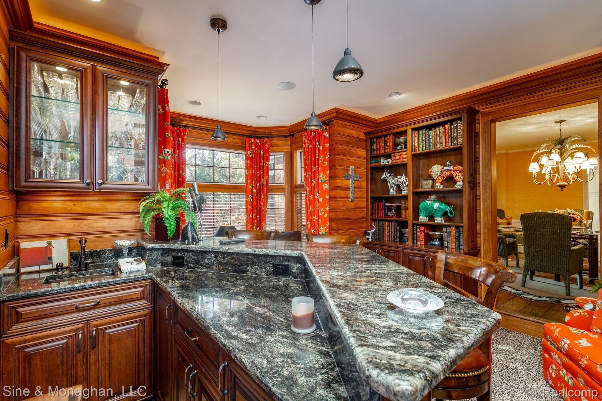319 Touraine Road Grosse Pointe, MI 48236 - Photo 24 of 59 319 Touraine S024.jpg