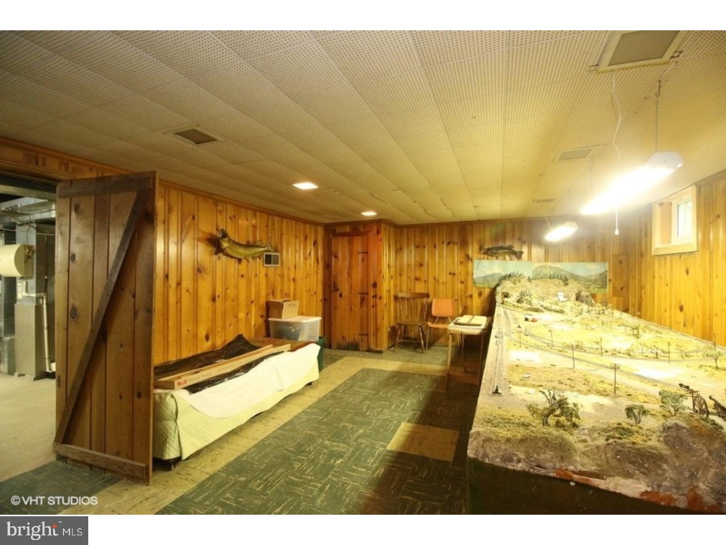 126 Ashwood Road Springfield, PA 19064 - Photo 22 of 25 Basement - Finished