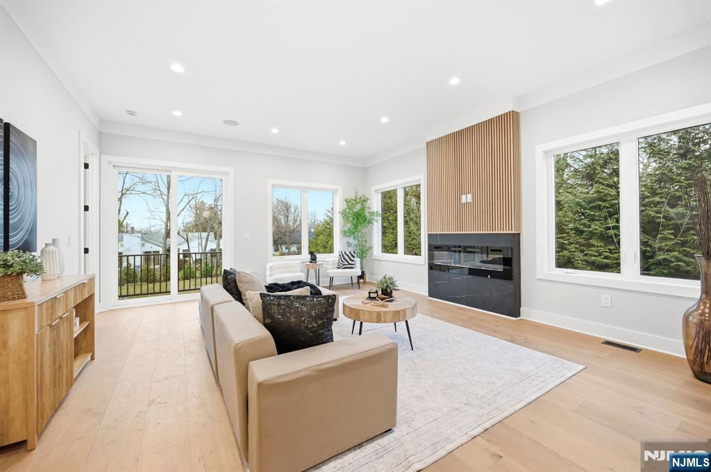 107 Kent Pl Boulevard Summit, NJ 07901 - Photo 13 of 42