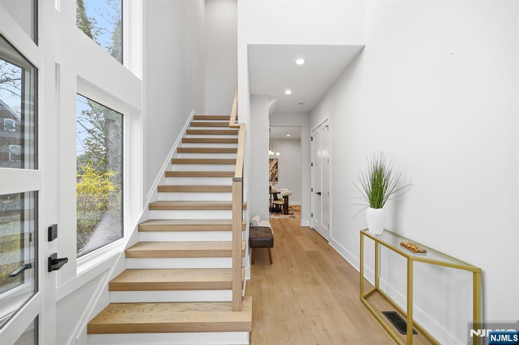 107 Kent Pl Boulevard Summit, NJ 07901 - Photo 3 of 42