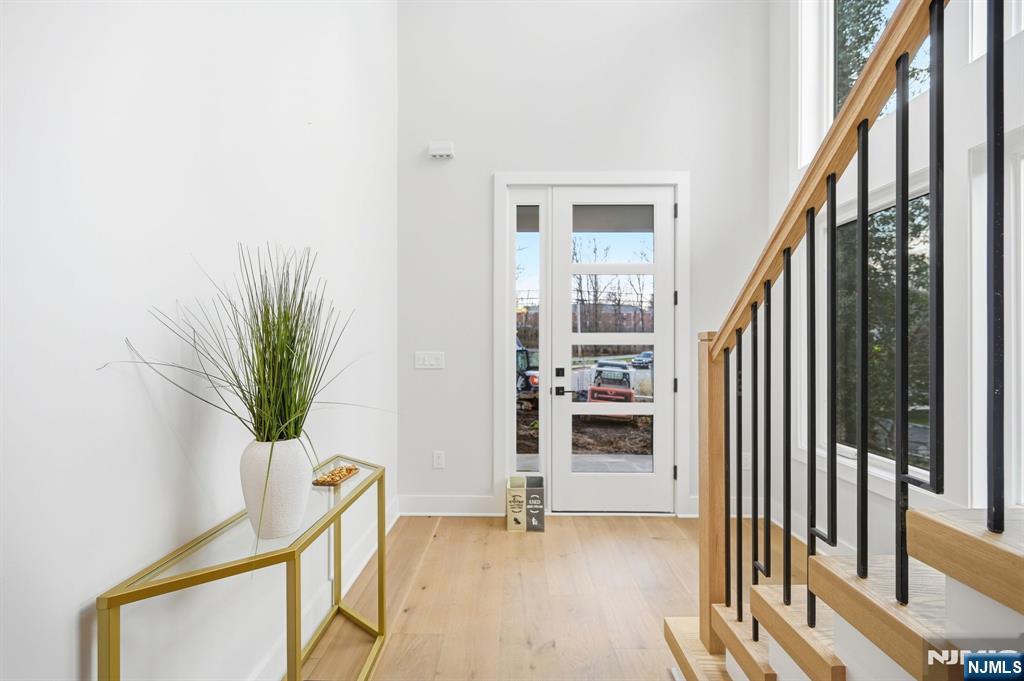 107 Kent Pl Boulevard Summit, NJ 07901 - Photo 4 of 42