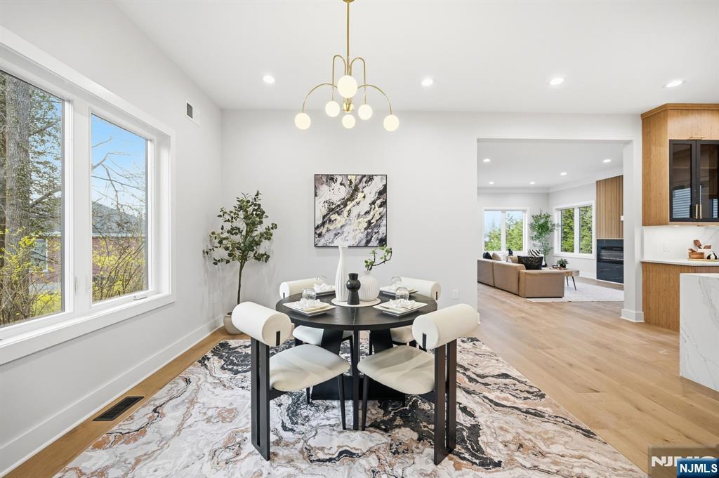 107 Kent Pl Boulevard Summit, NJ 07901 - Photo 5 of 42