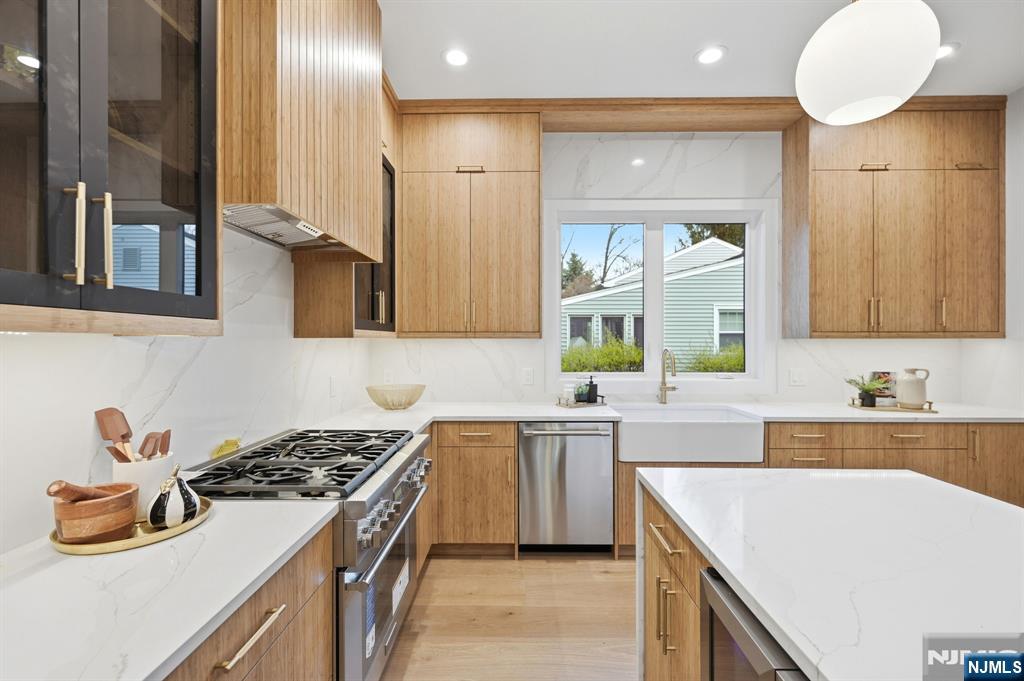 107 Kent Pl Boulevard Summit, NJ 07901 - Photo 10 of 42