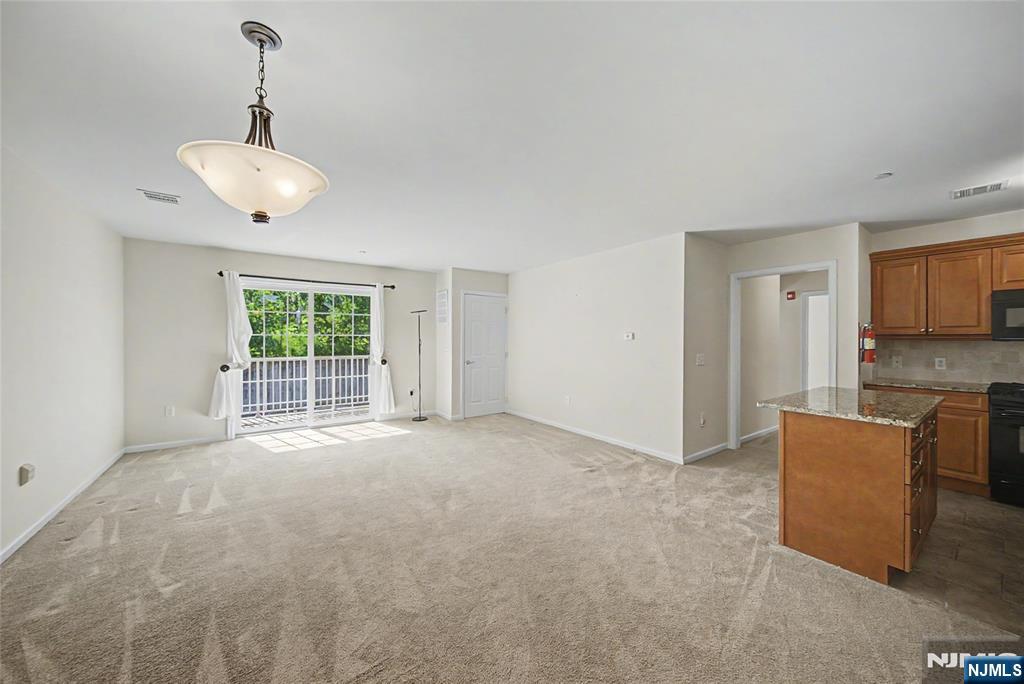 58 Kinderkamack Road, Unit 22 Emerson, NJ 07630 - Photo 3 of 24