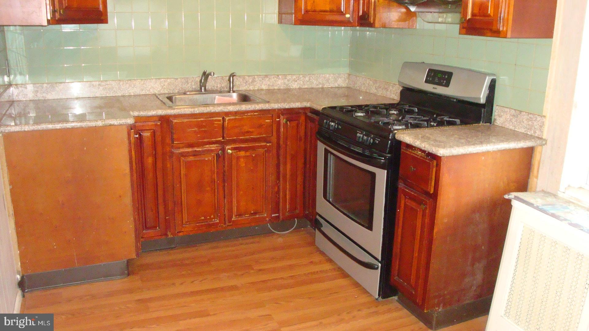 369 Wembly Road Upper Darby, PA 19082 - Photo 7 of 21