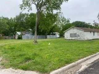 $7,000 | 142 North 15th Street, Fredonia, KS 66736
