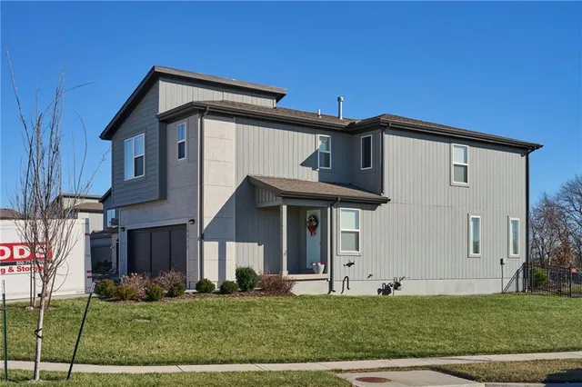 $425,000 | 18077 Hauser Street, Overland Park, KS 66013