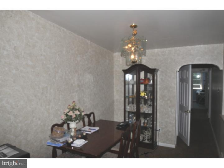 716 Hill Road Philadelphia, PA 19128 - Photo 2 of 17 Gallery Image 2
