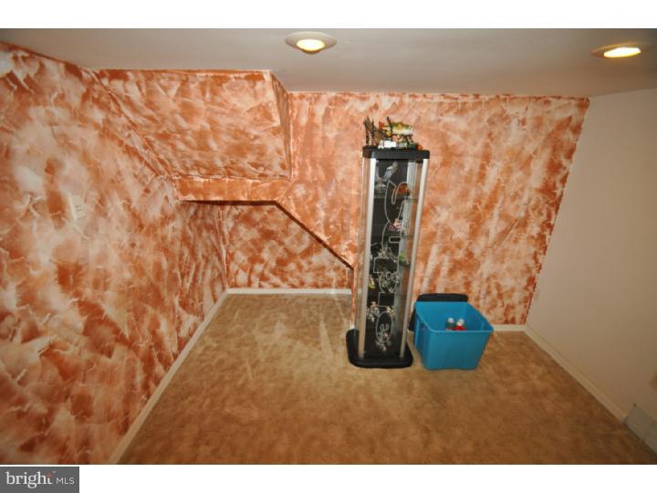 716 Hill Road Philadelphia, PA 19128 - Photo 11 of 17 Gallery Image 11
