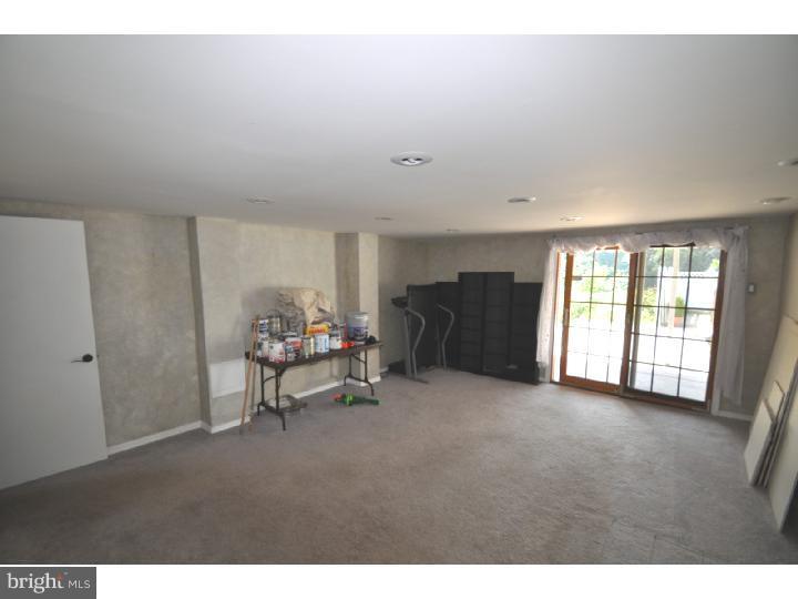 716 Hill Road Philadelphia, PA 19128 - Photo 8 of 17 Gallery Image 8