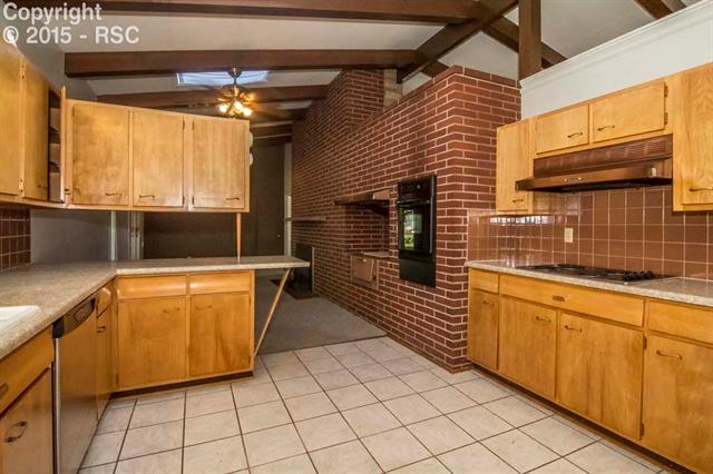 812 Cresta Road Colorado Springs, CO 80906 - Photo 12 of 27 Gallery Image 12