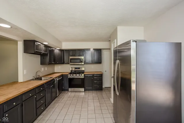 $1,625 | 9033 East 12th Street, Indianapolis, IN 46229