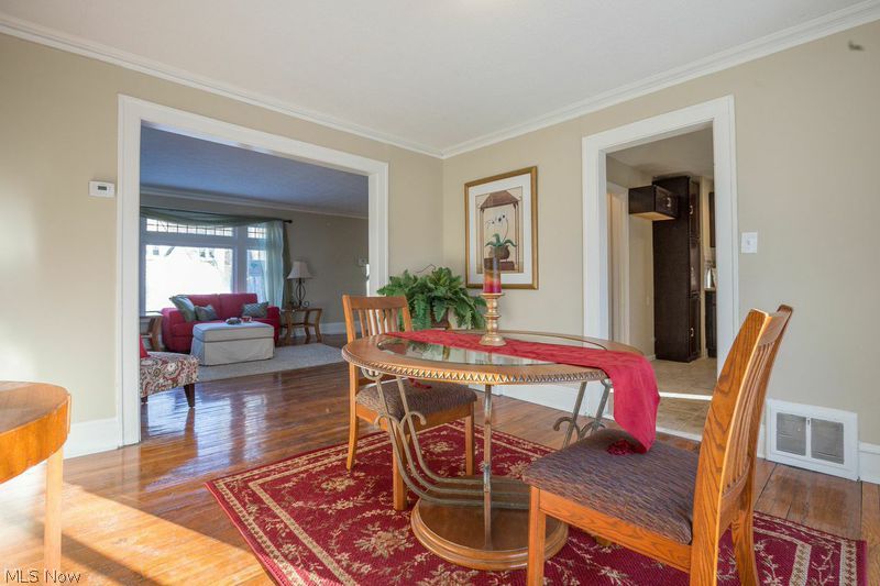884 Beverly Road Cleveland Heights, OH 44121 - Photo 6 of 25 Gallery Image 6