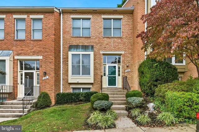 $800,000 | 4828 Cloister Drive, Rockville, MD 20852
